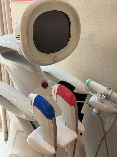 Shurink treatment device and handpieces.